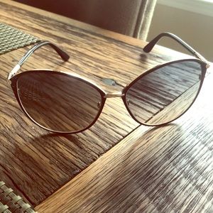 Penelope black Tom Ford sunglasses with box